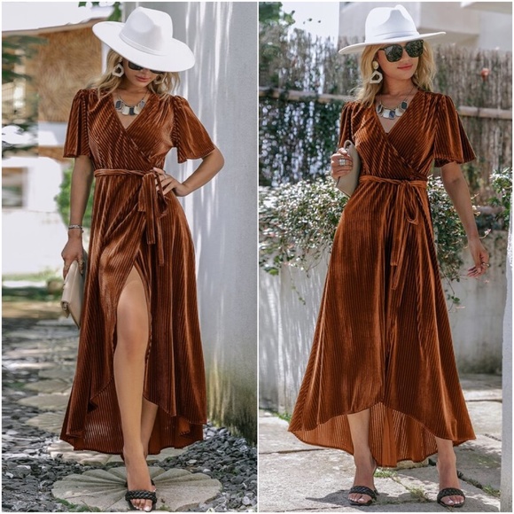 Bellanblue Dresses & Skirts - Lush Velvet Butterfly Sleeve Ribbed Maxi Dress